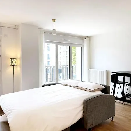 Bel Appart + Balcon Proche Paris شقة *